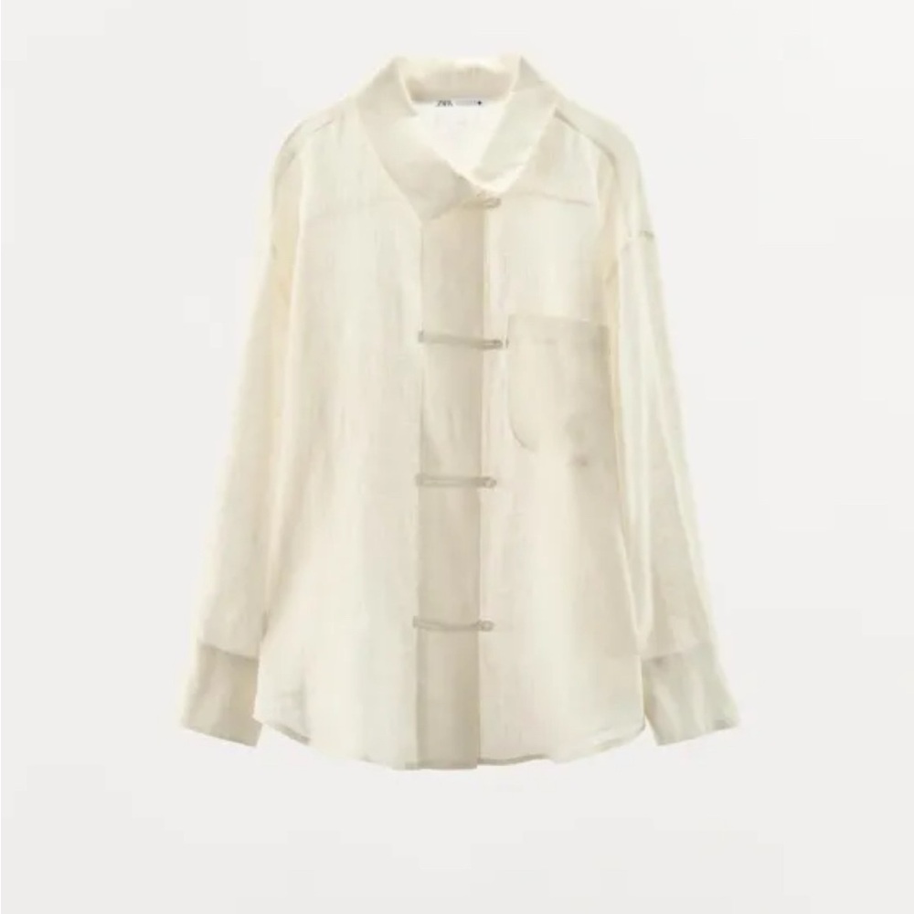 Linen shirt with a wrap collar. Size M